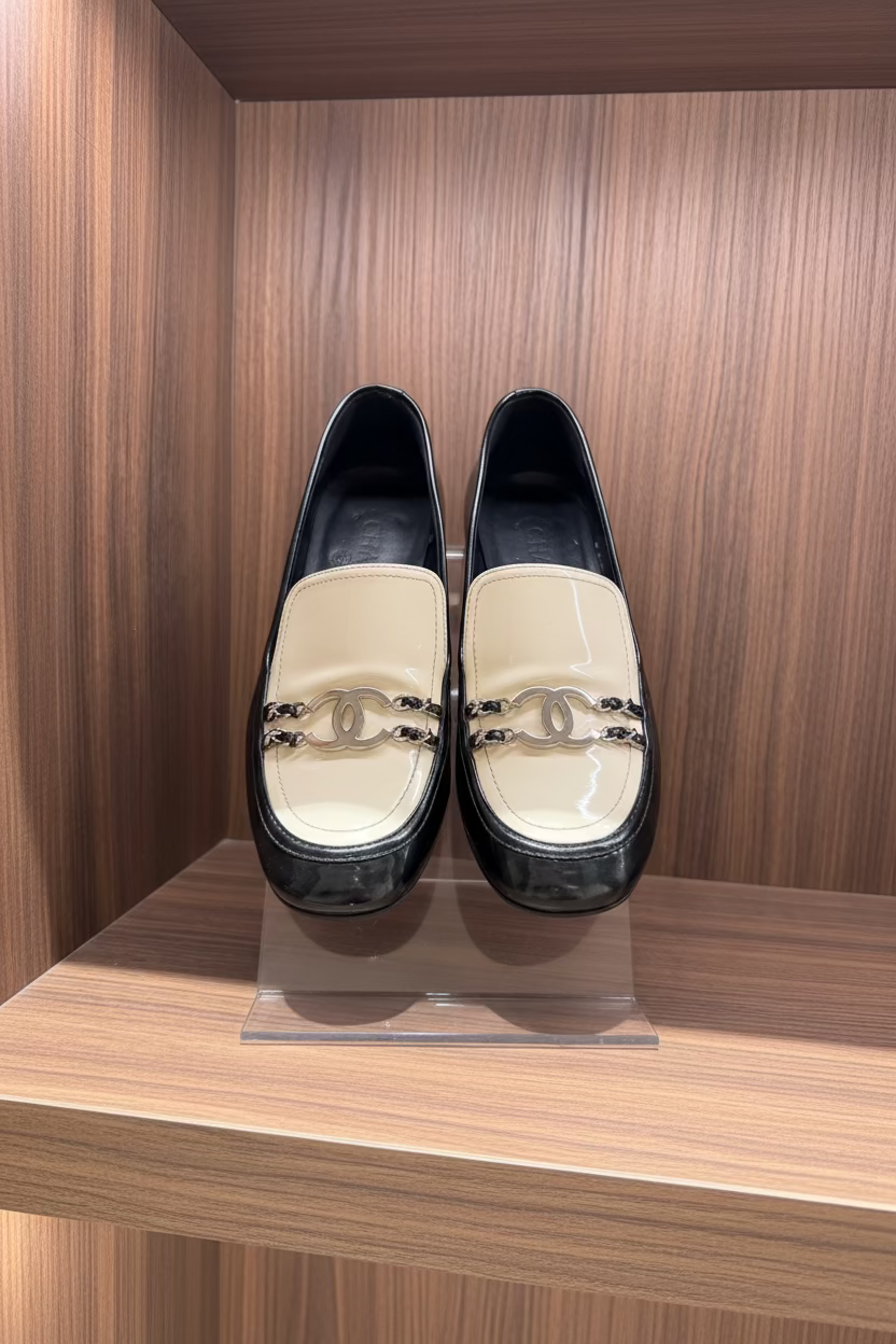 CHANEL Black/White Patent Leather CC Chain Link Slip On Loafers Size 38