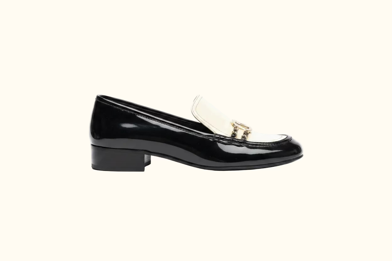 CHANEL Black/White Patent Leather CC Chain Link Slip On Loafers Size 38